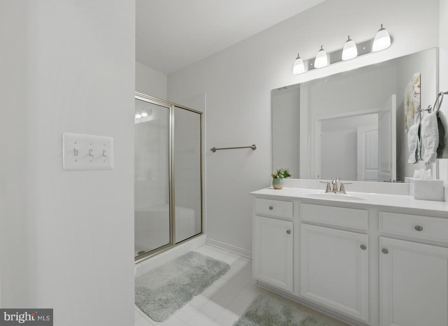 32 Camden Circle photo 22