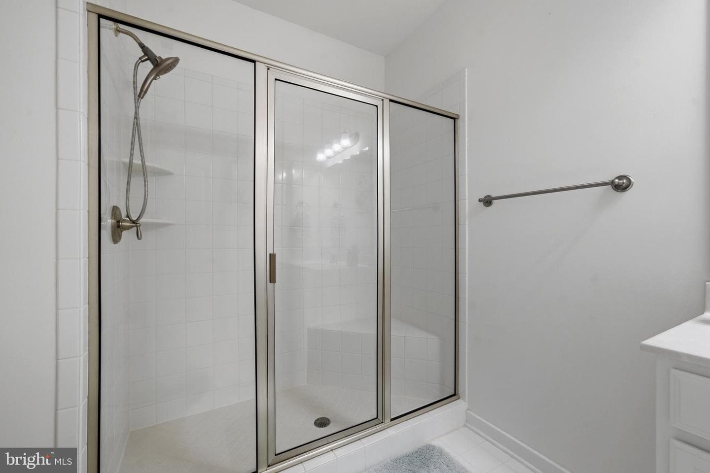 32 Camden Circle photo 24