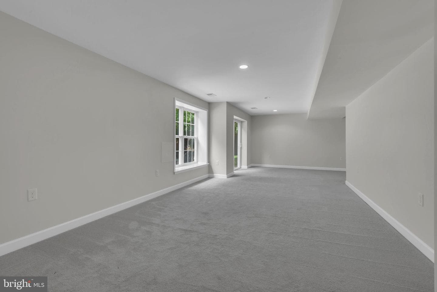 108 Susan Constant Court photo 38