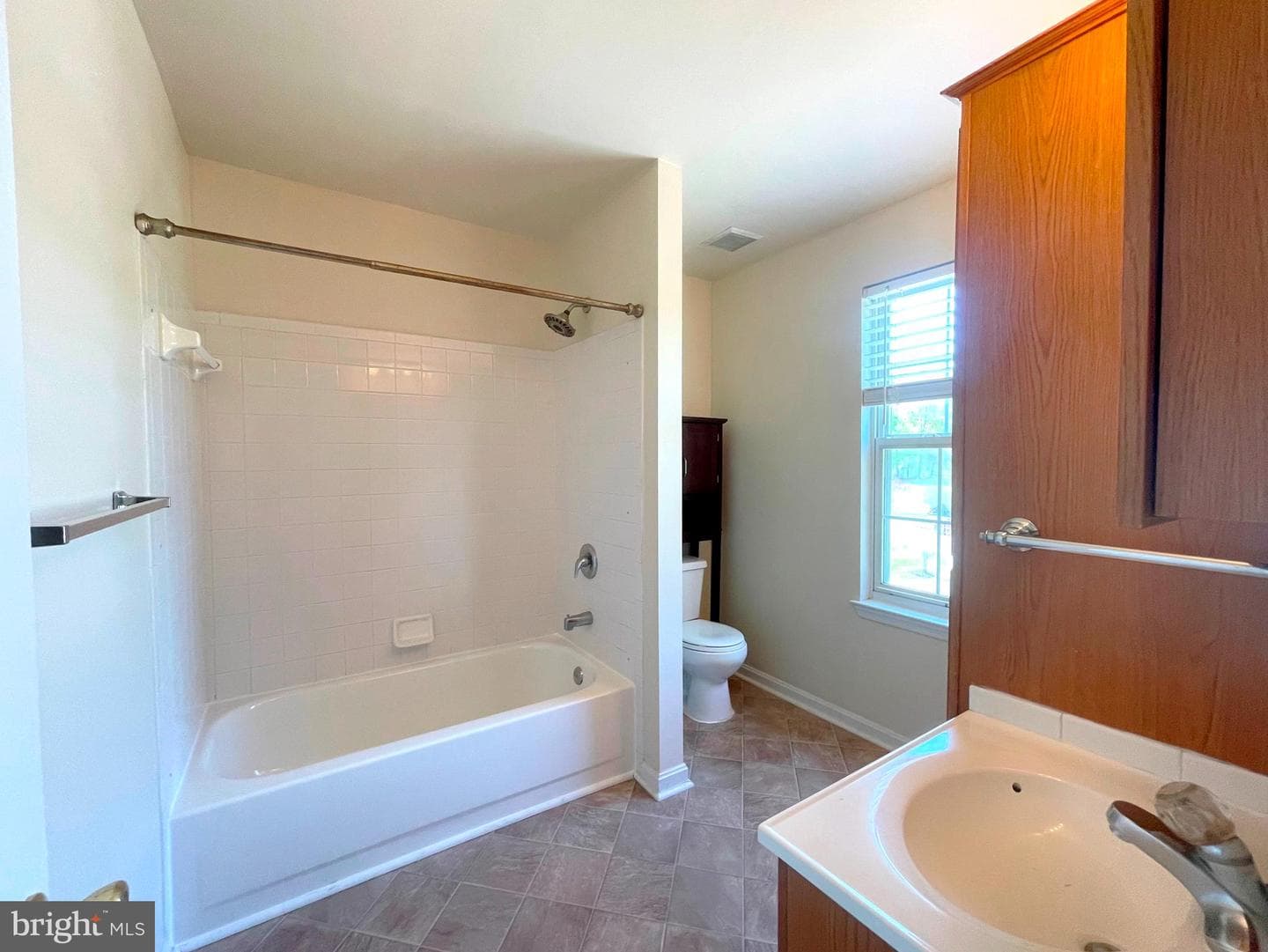 10389 Chamberlin Court E photo 22