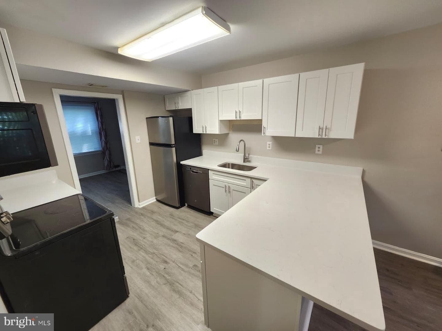 208 Westdale Drive photo 18