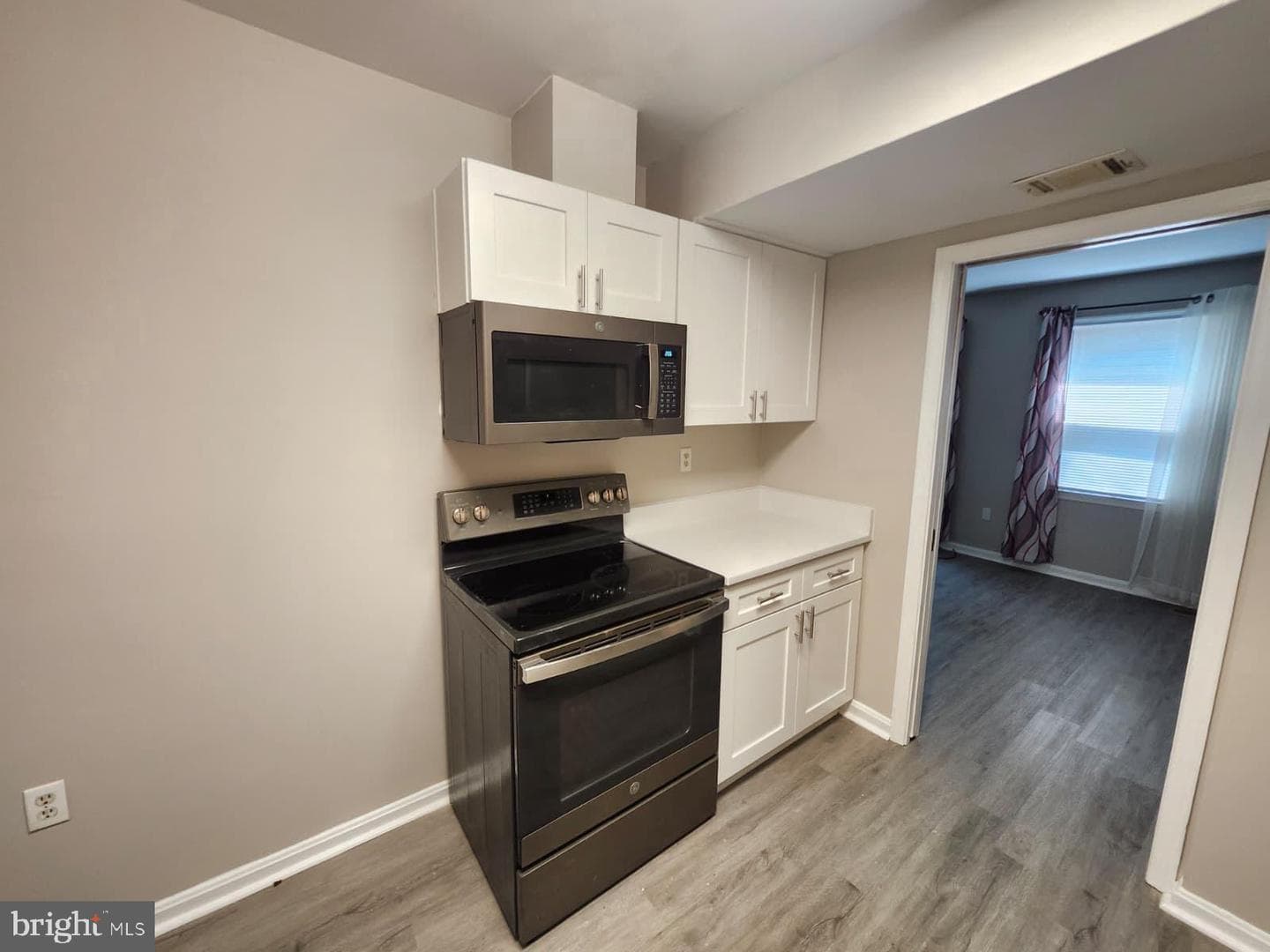 208 Westdale Drive photo 19
