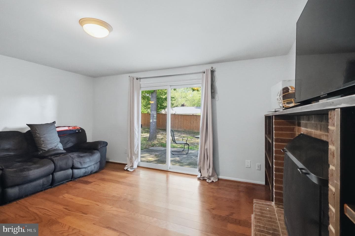2523 Lisa Drive photo 5