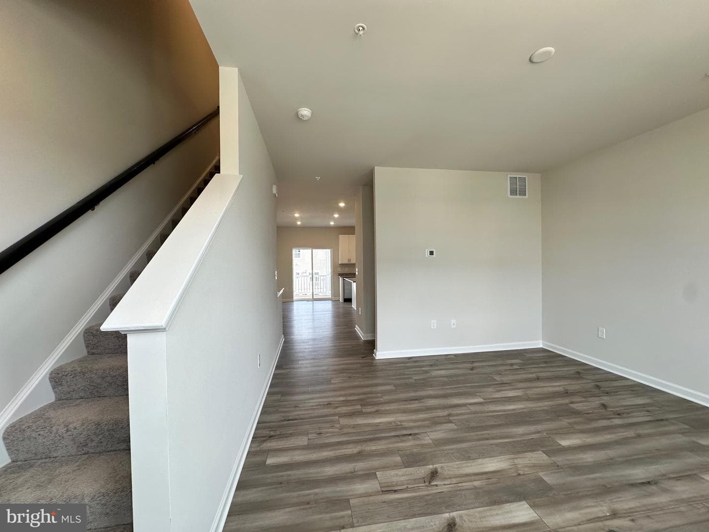 5607 Ludlow Place photo 14