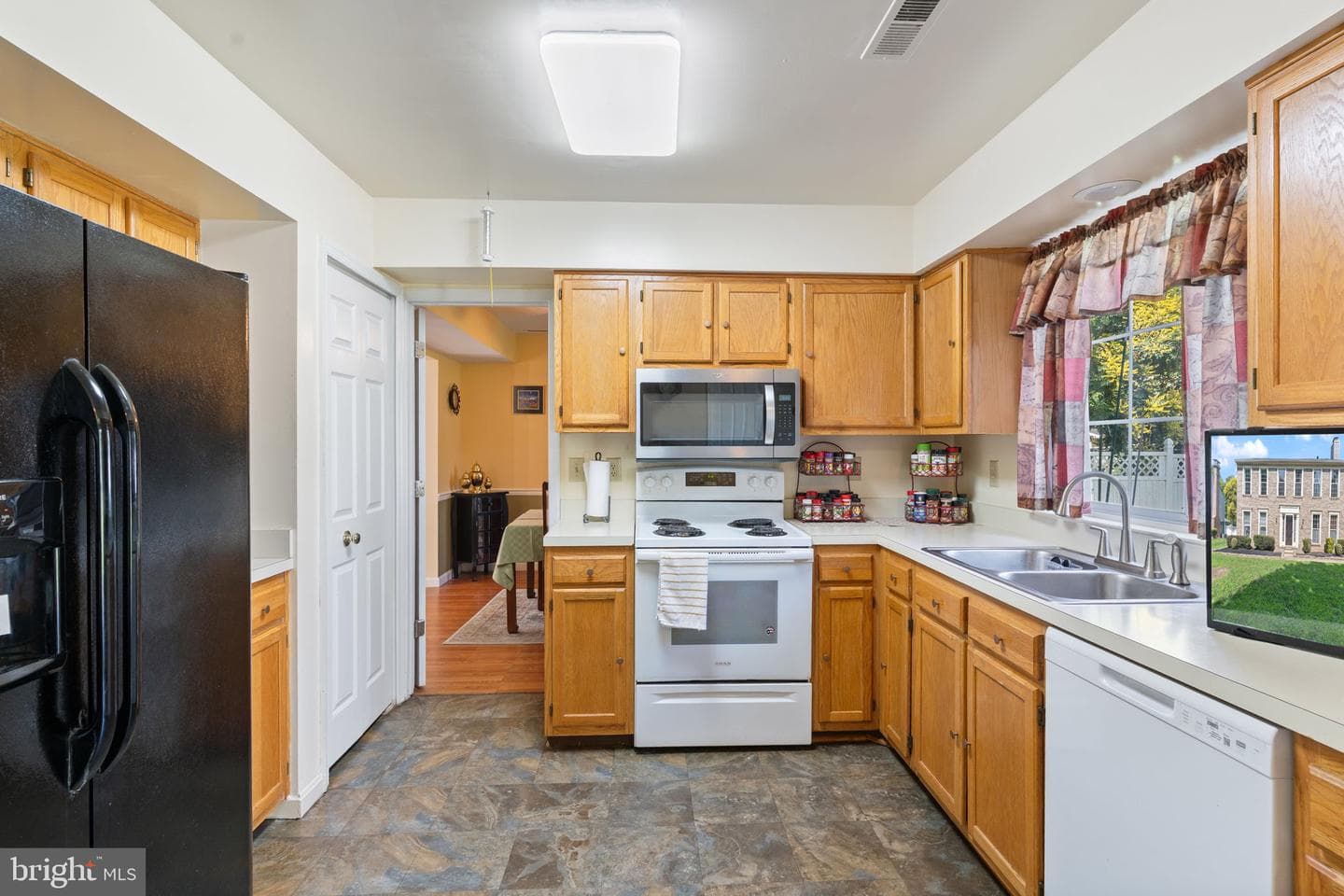 2929 Marsh Hawk Drive photo 11