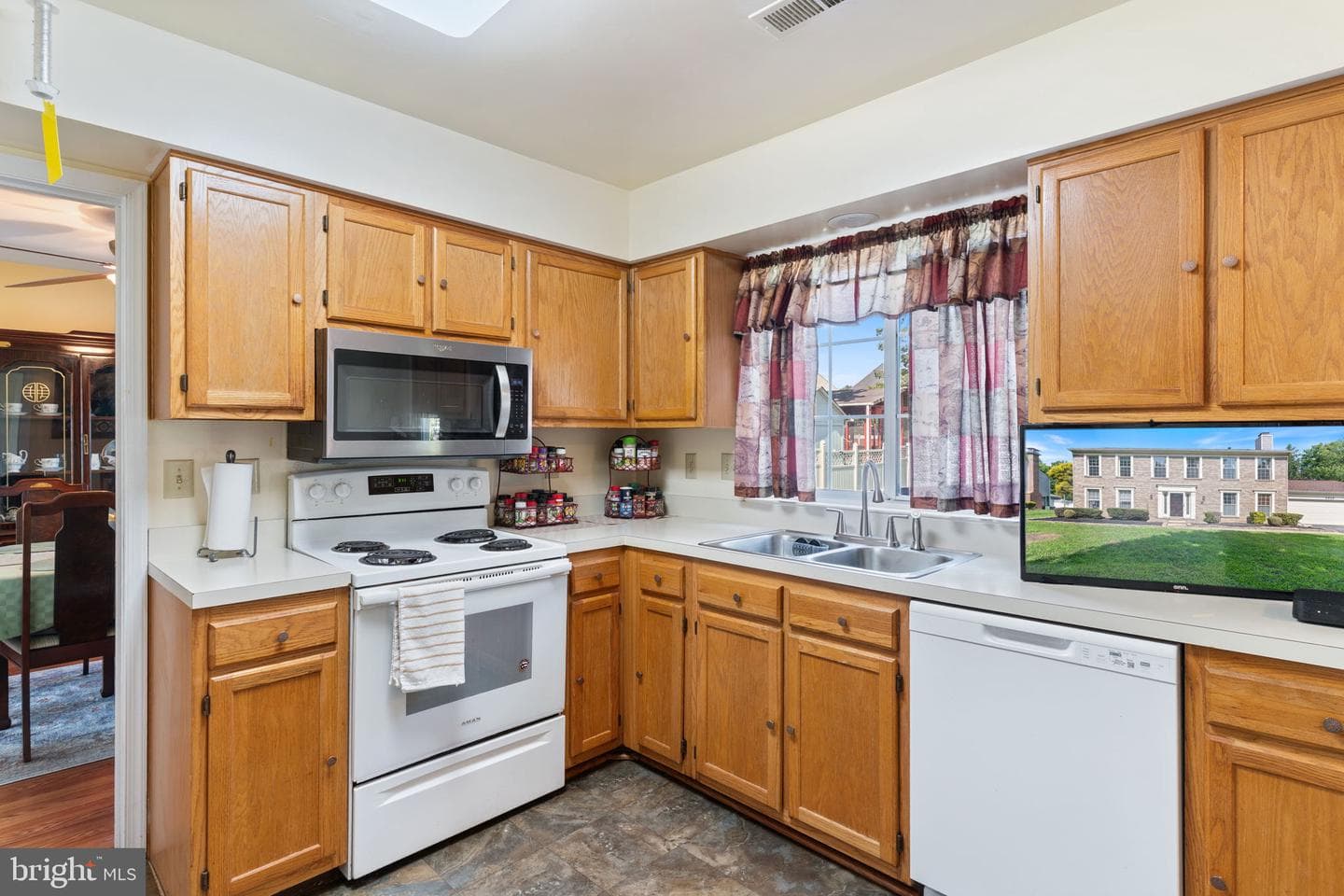 2929 Marsh Hawk Drive photo 8