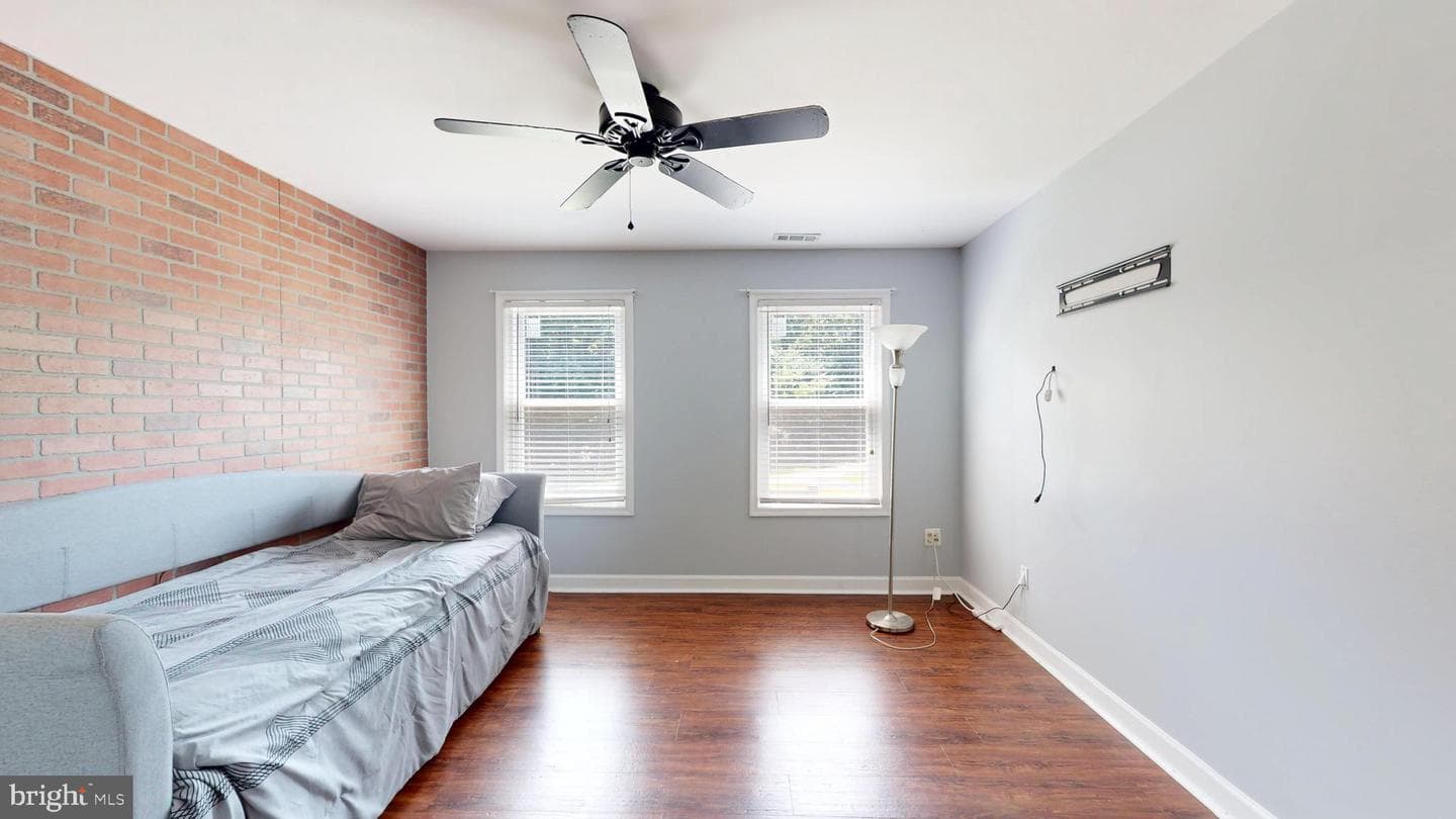 8070 Amberleigh Place photo 40