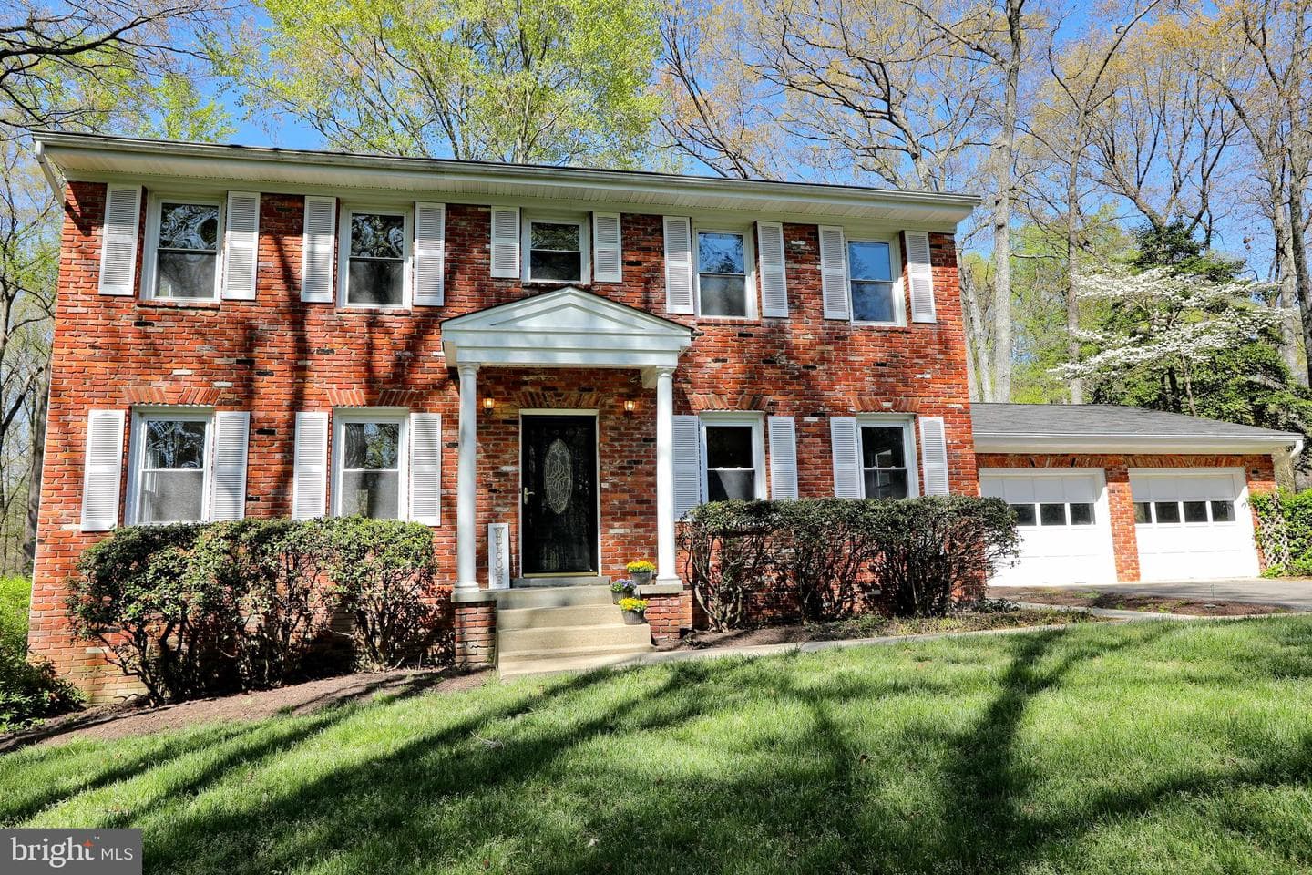 4255 Shelton Dr photo 2