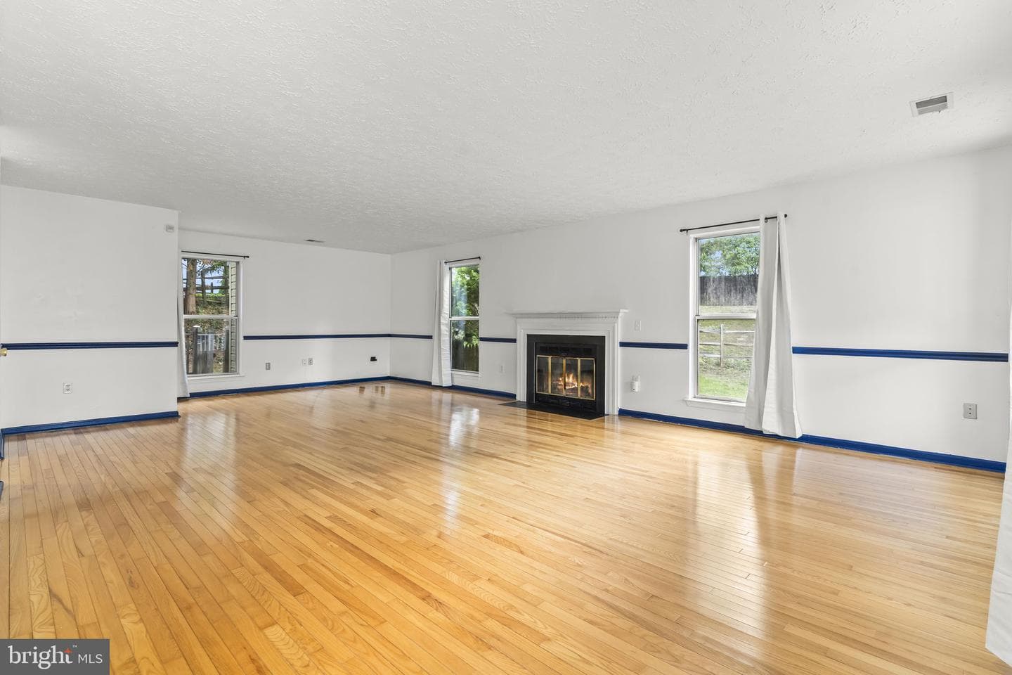 6225 Polar Bear Court photo 5