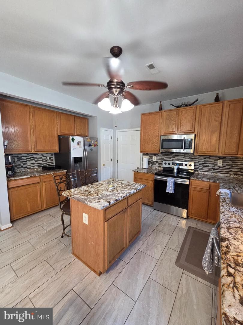 2282 Woodberry Drive photo 9