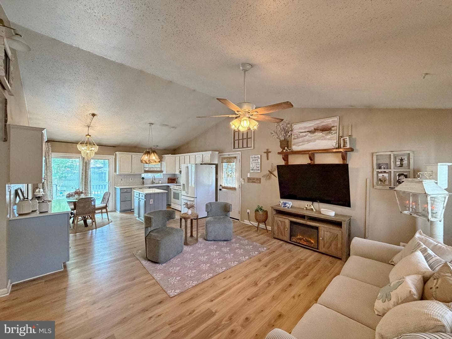 16842 Atkinson Road photo 4