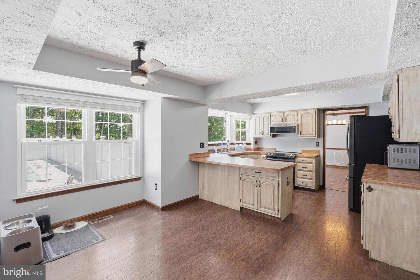 14205 Meadow Creek Lane photo 8