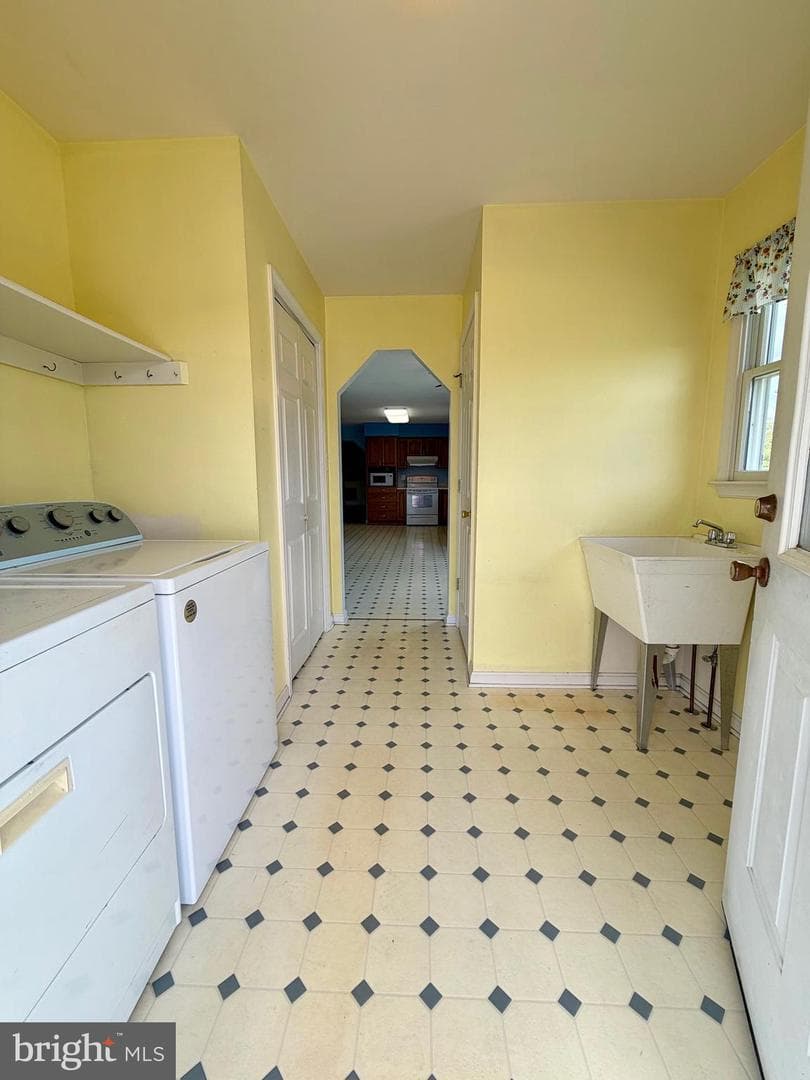 8210 Hudson Drive photo 28
