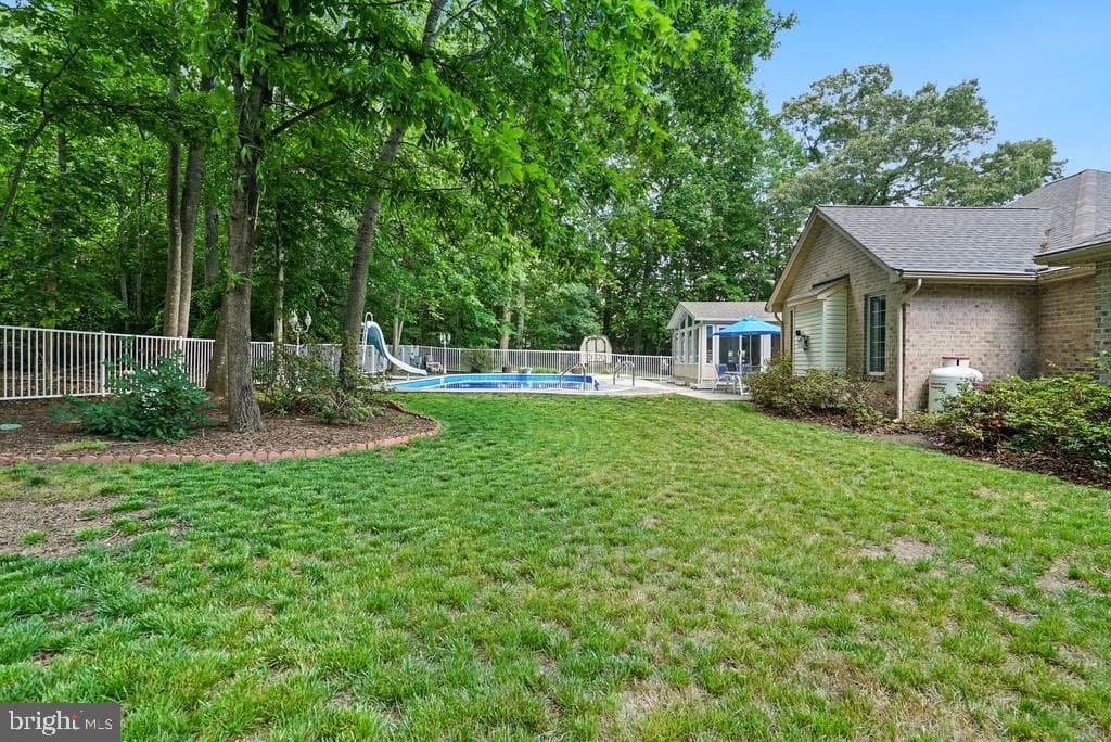 105 Cornwall Court photo 3