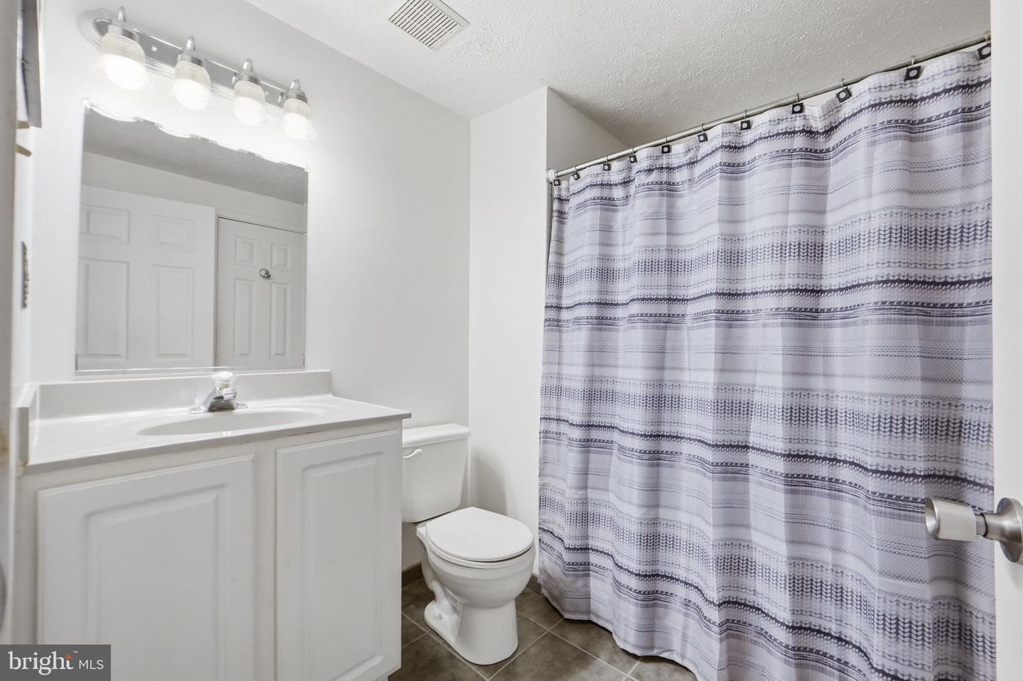 1034 Saint Pauls Drive photo 18