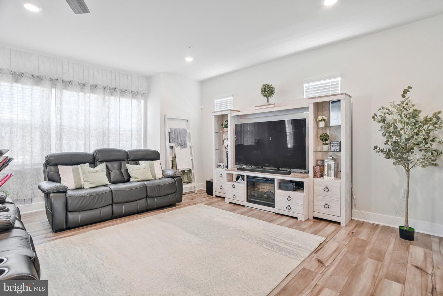 4136 Skipton Pl photo 10