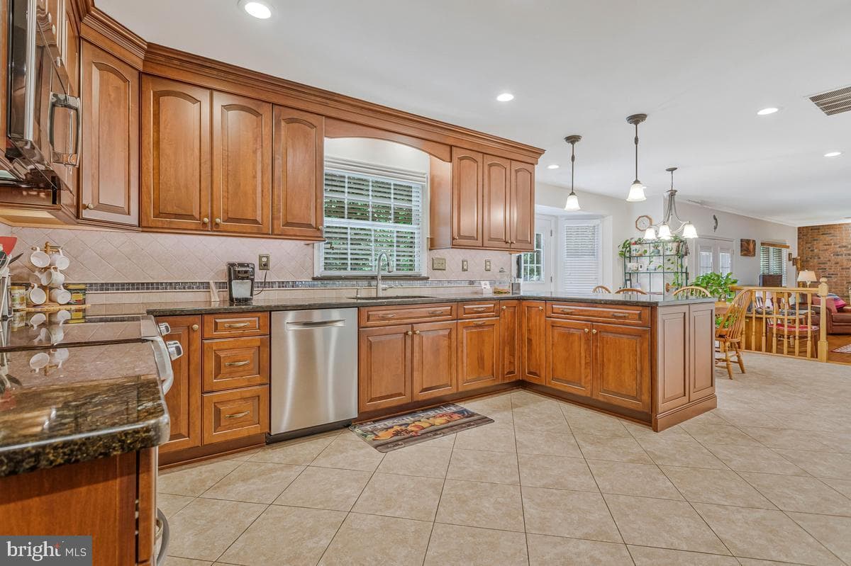 8809 Cottongrass Street photo 24