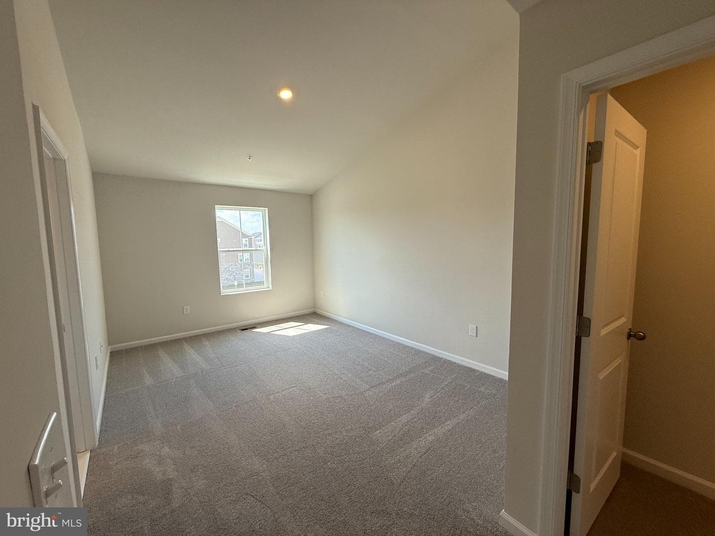 5567 Marksburg Place photo 14