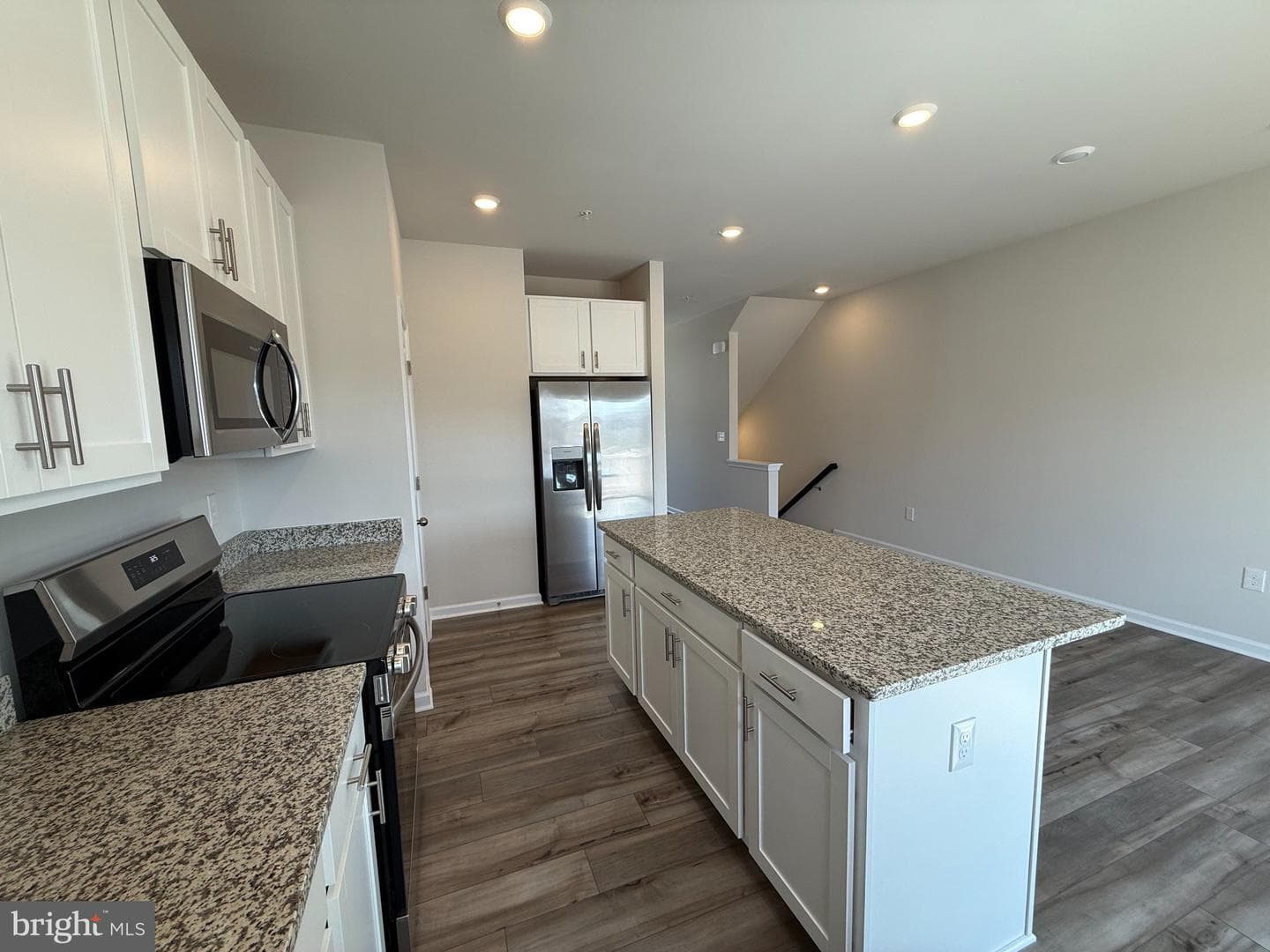 5567 Marksburg Place photo 4