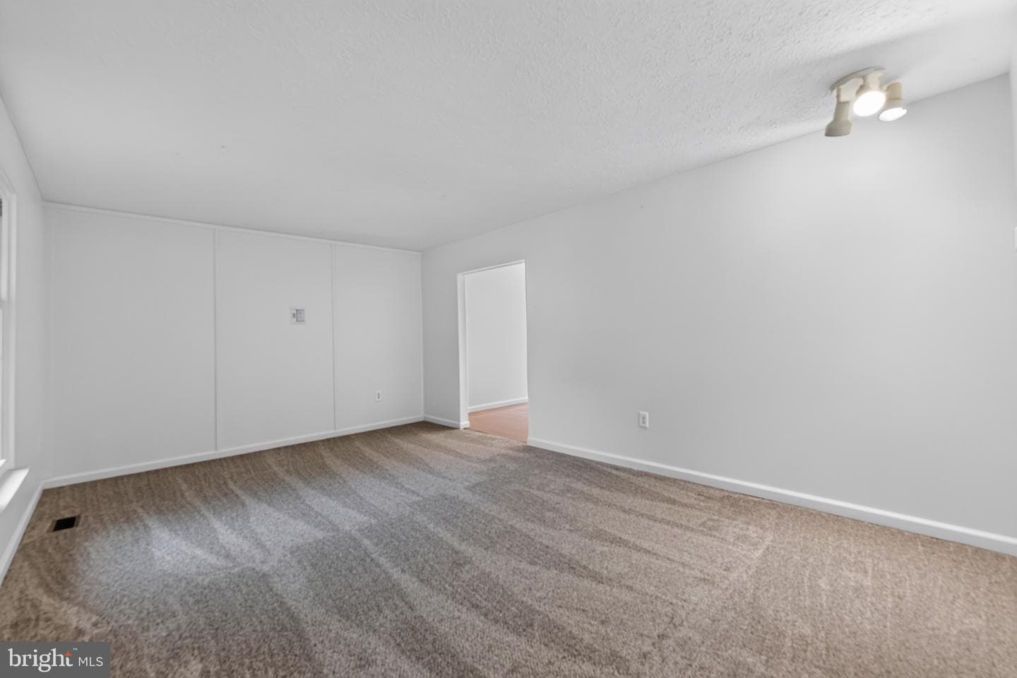 3058 Endicott Court photo 13