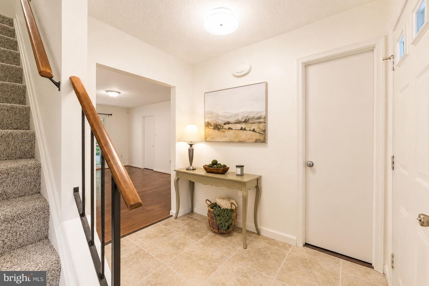 3058 Endicott Court photo 4