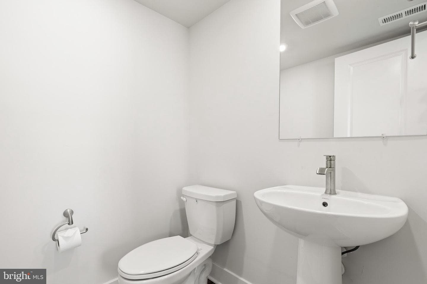4149 Skipton Place photo 5