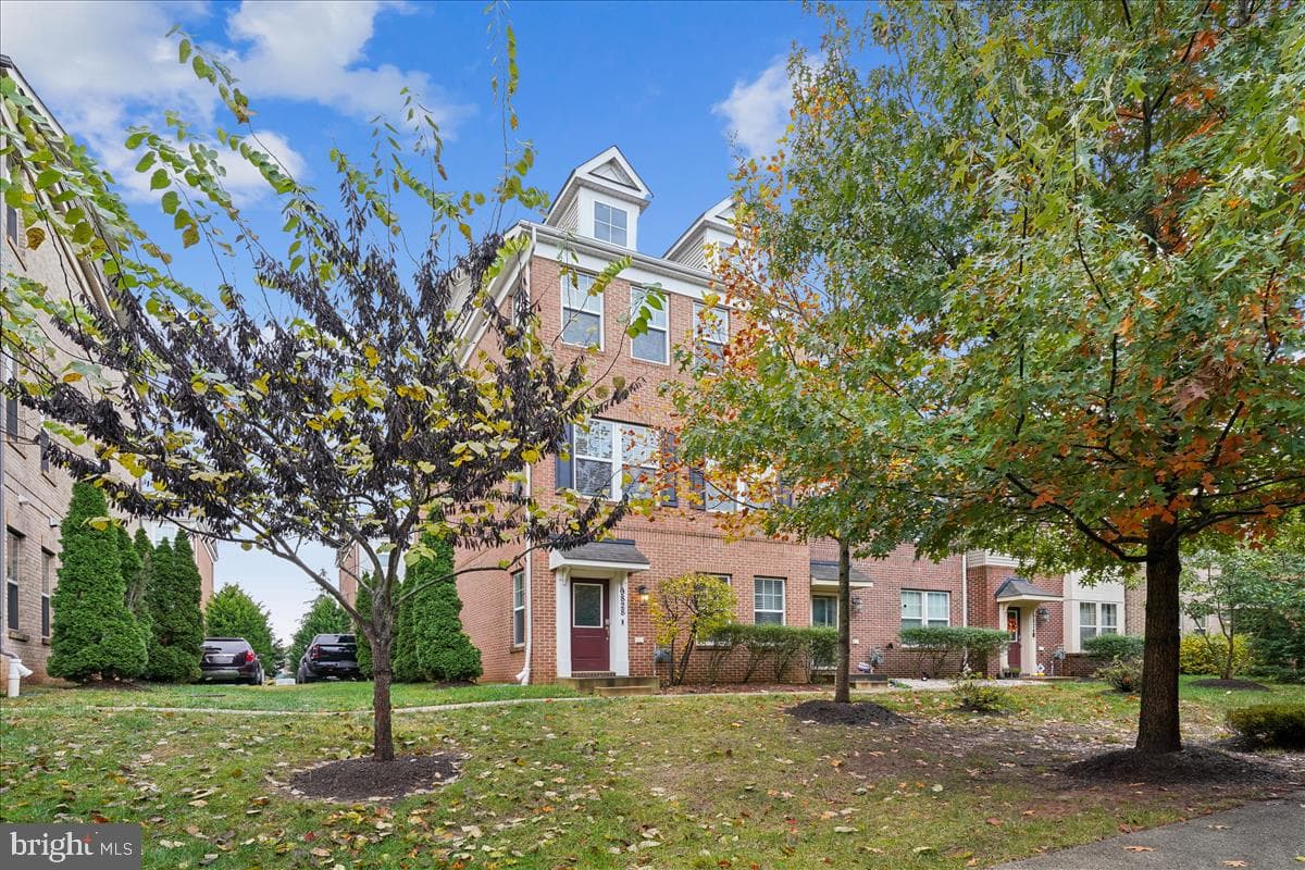 9828 Ushers Place