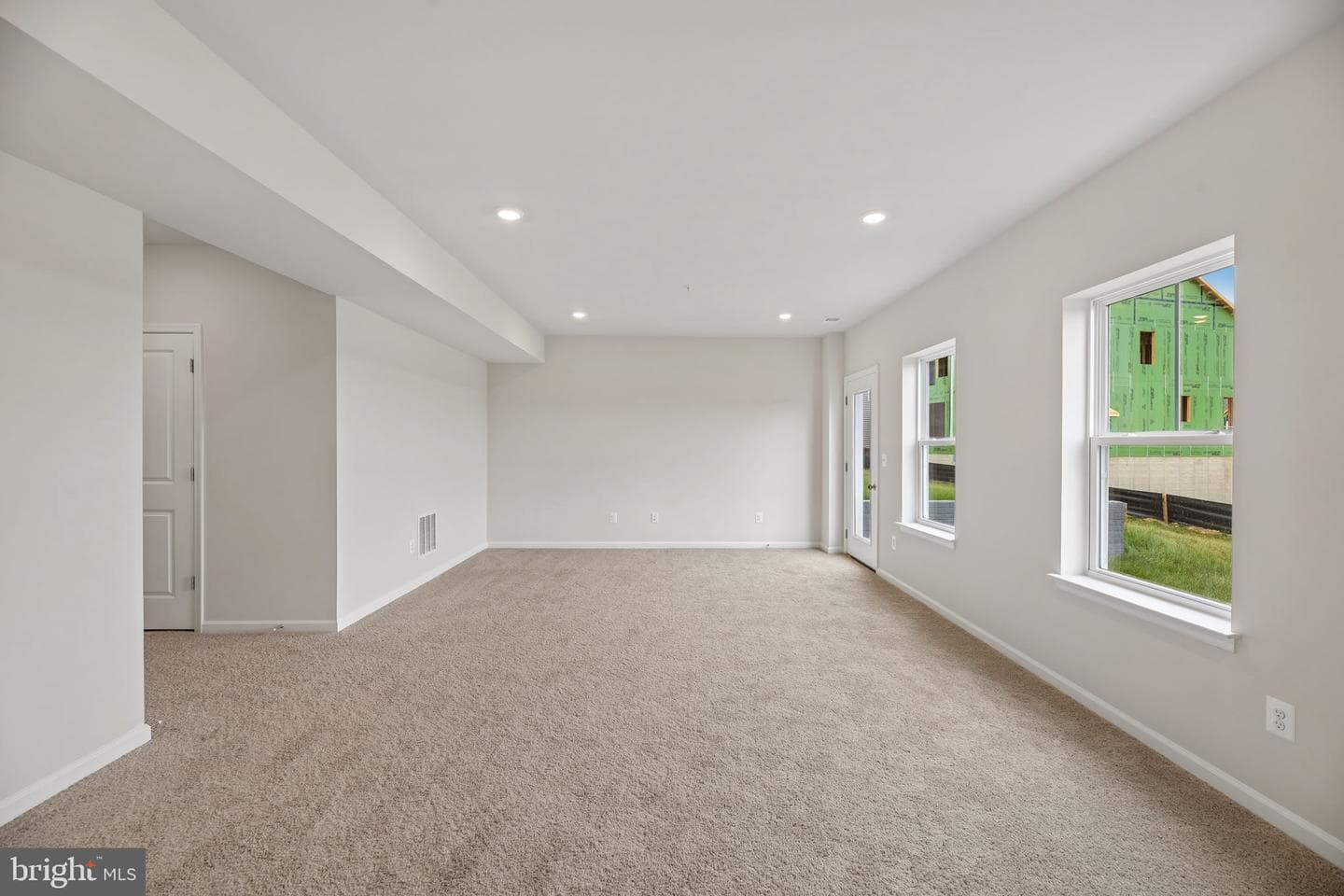 9808 Stonehaven Court photo 2