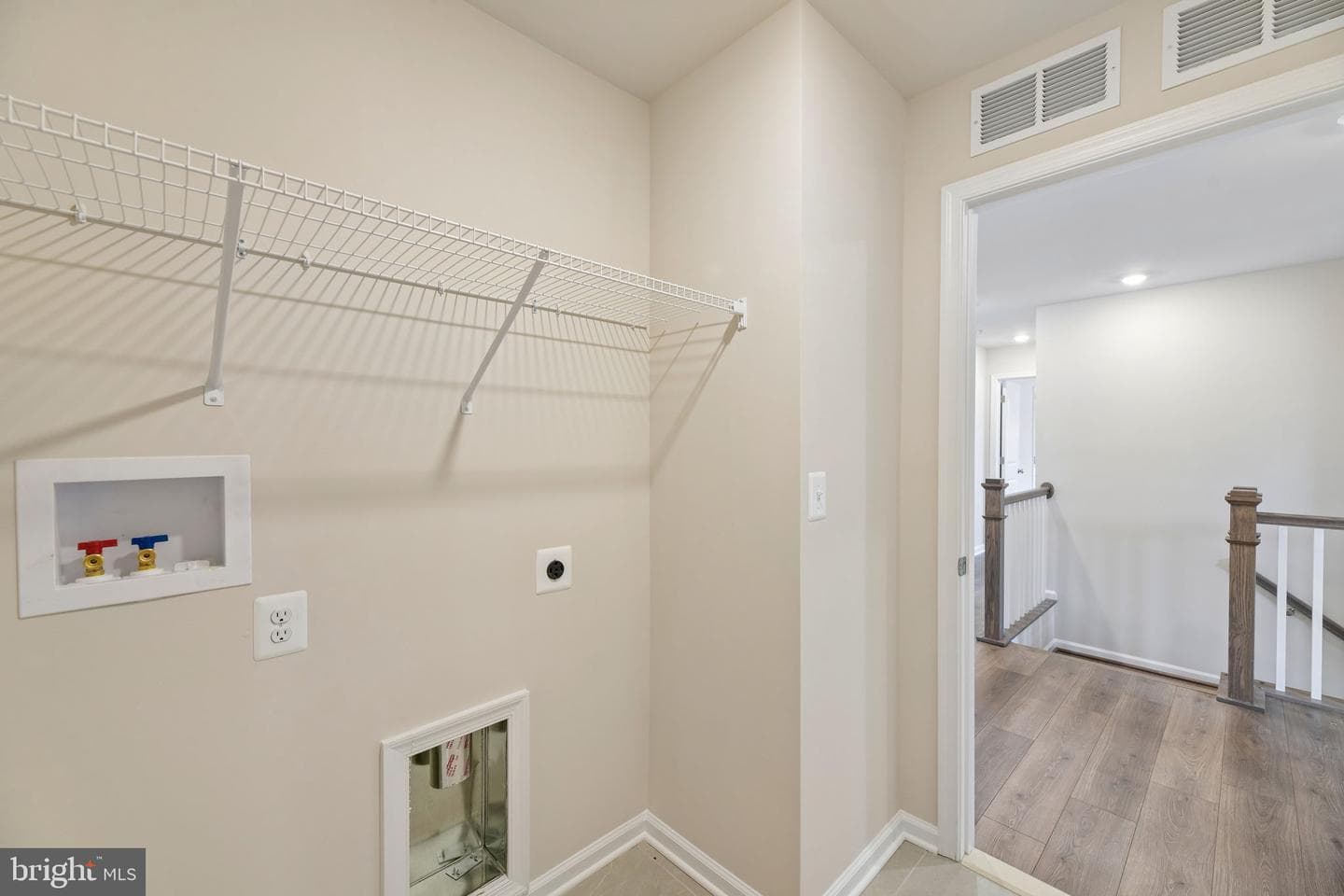 9808 Stonehaven Court photo 24