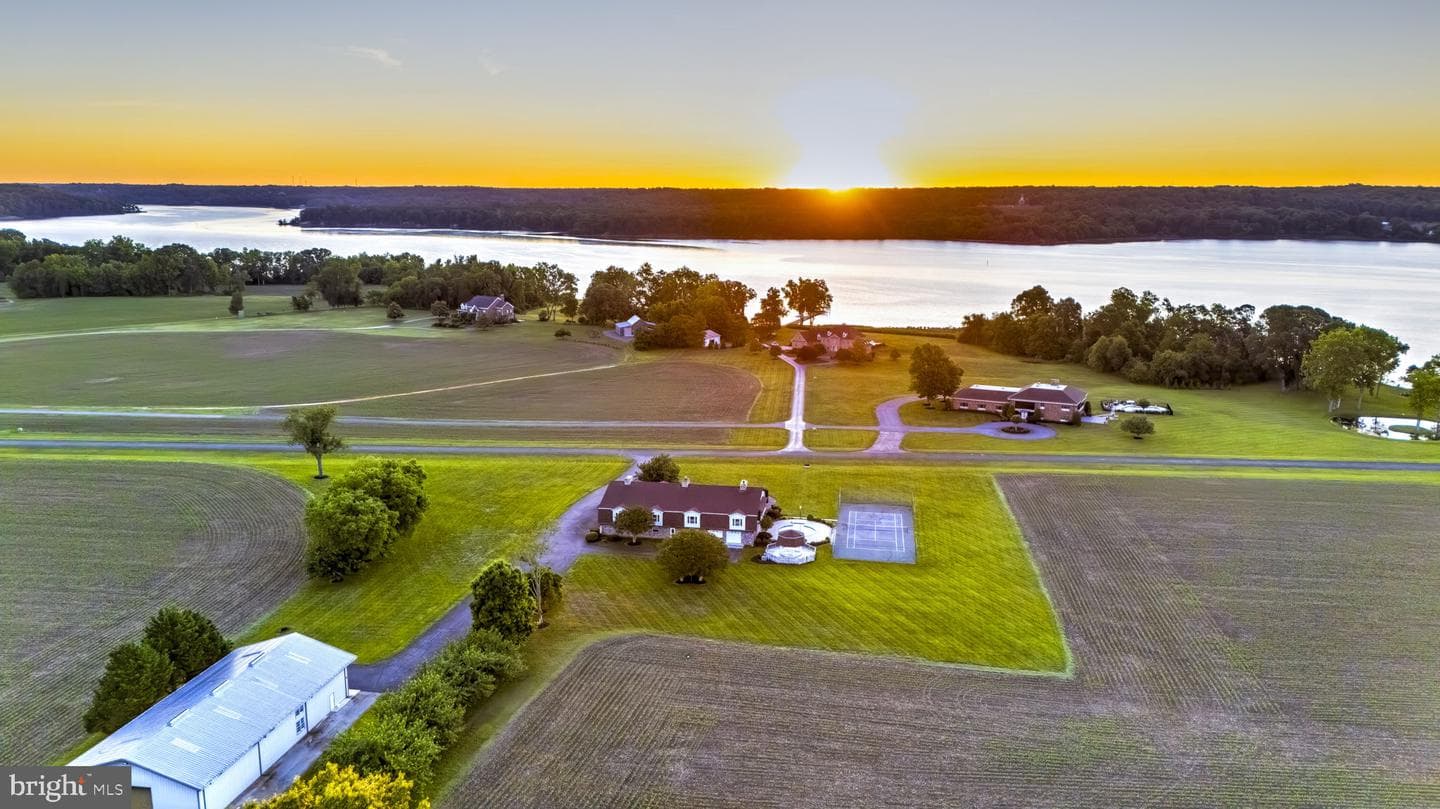 9100 Lanseair Farm photo 12