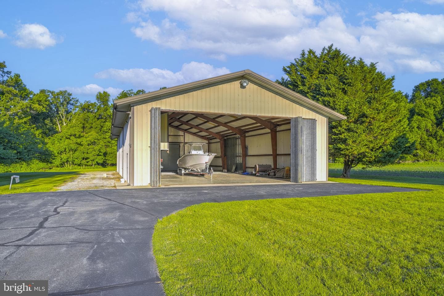 9100 Lanseair Farm photo 5