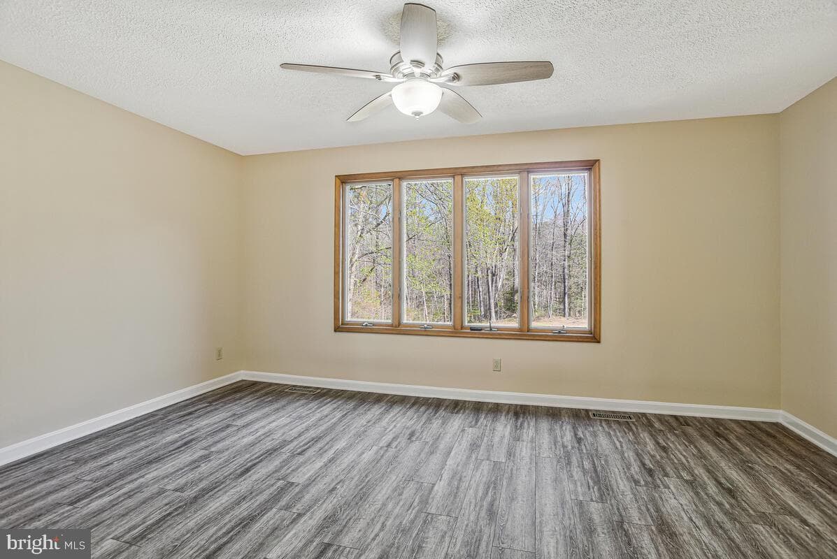 17082 Prince Frederick Road photo 18
