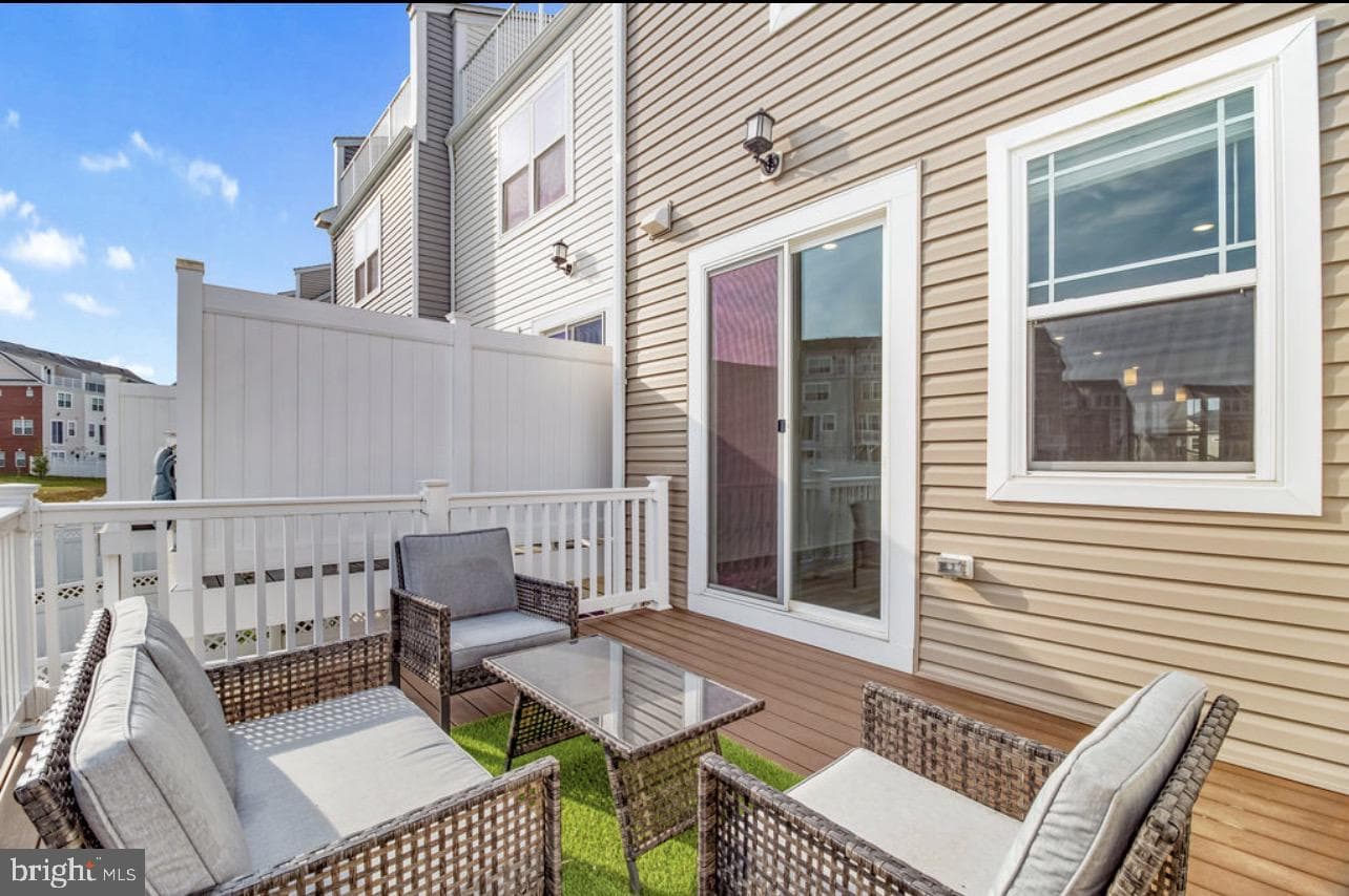 11687 Emily Dickinson Pl photo 15