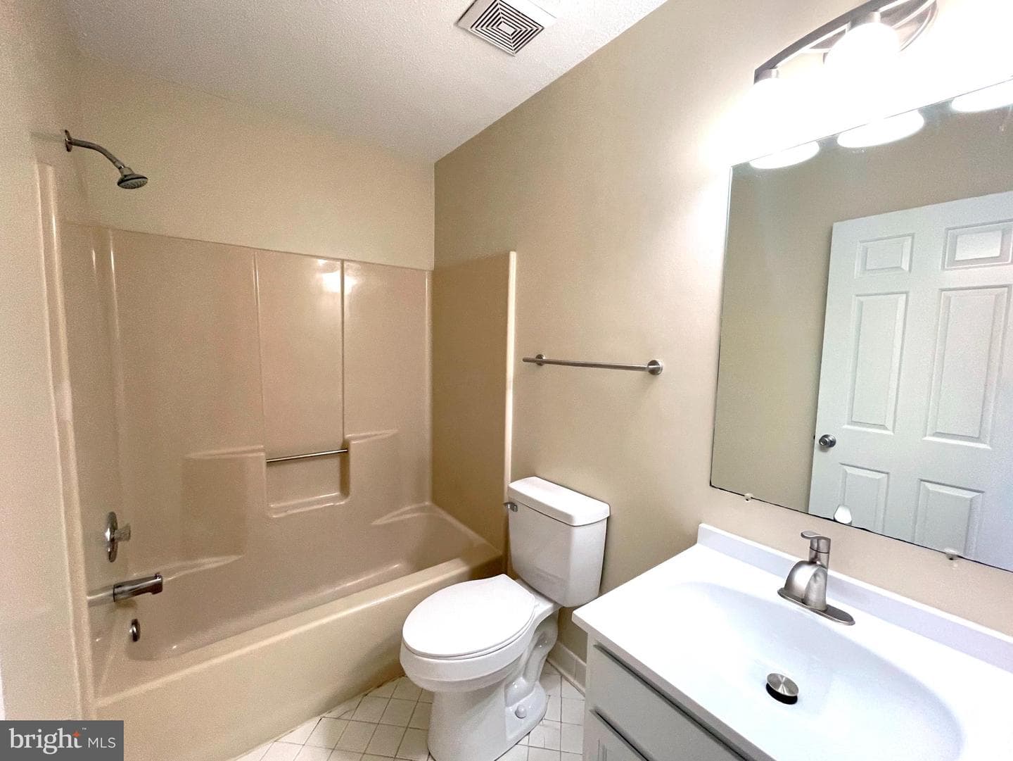 3335 Westdale Court photo 16