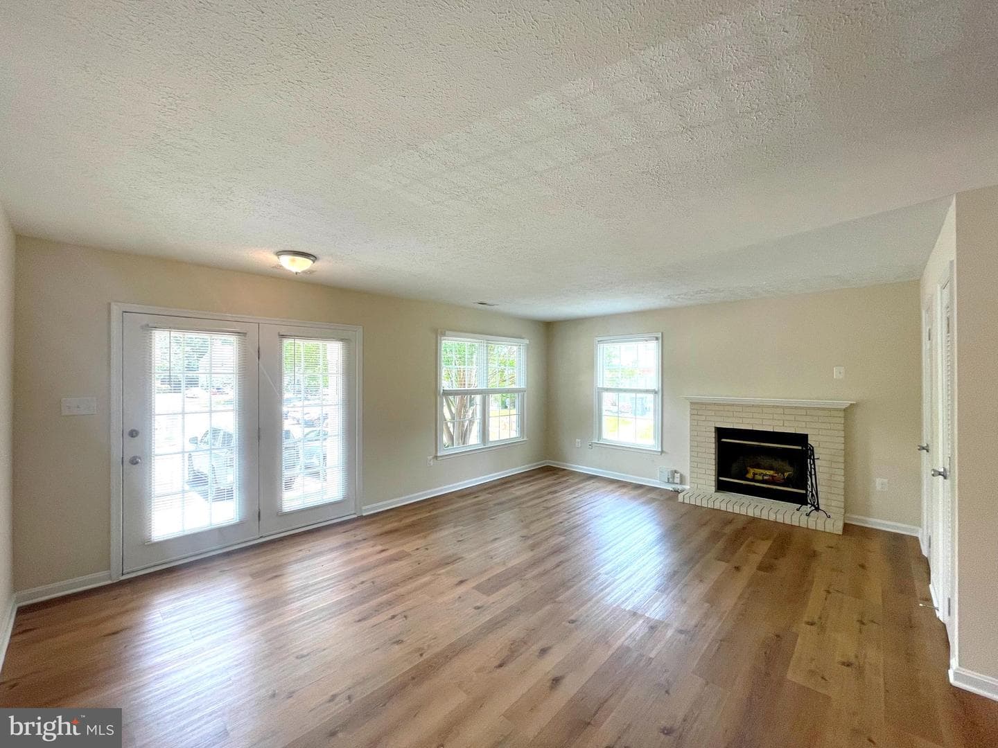 3335 Westdale Court photo 4