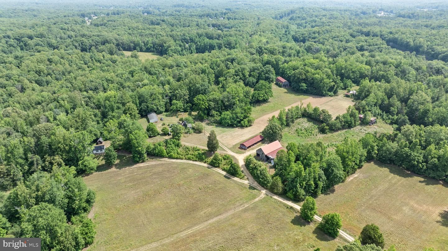 5950 Foster Lane photo 4