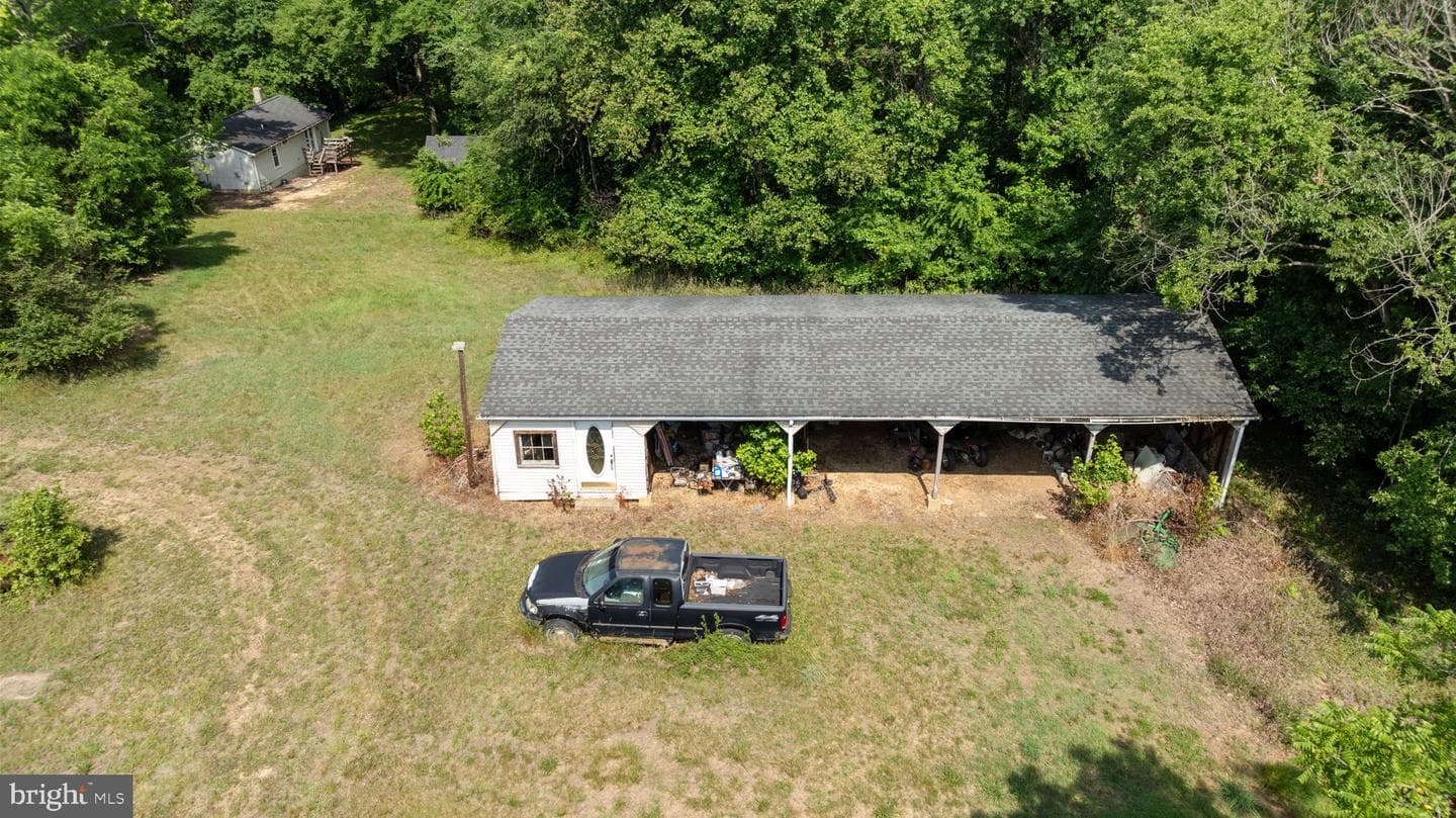 5950 Foster Lane photo 40