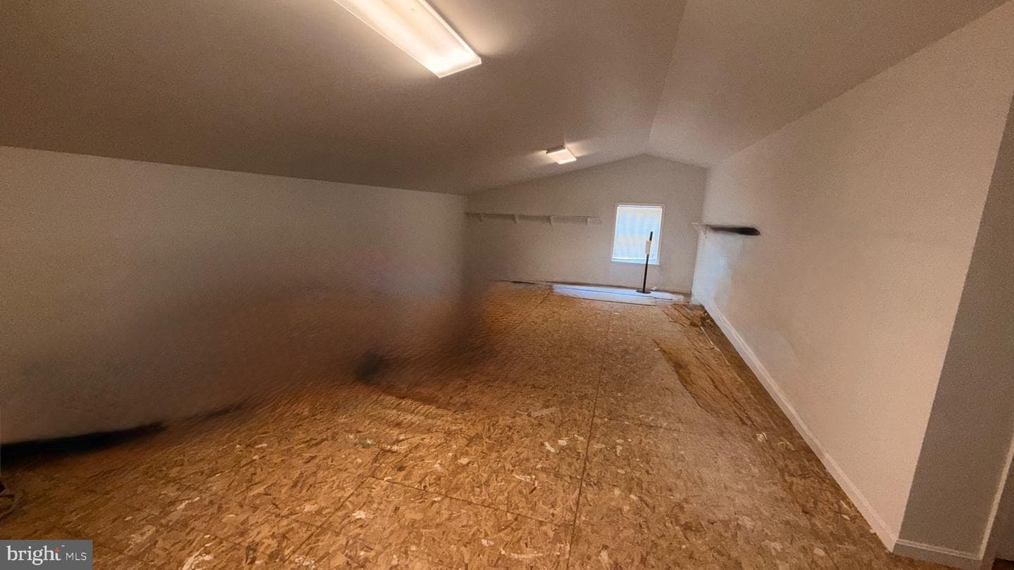 6380 Valley Road photo 14