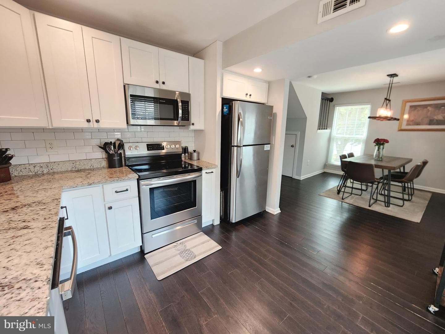 3447 Iris Place photo 8