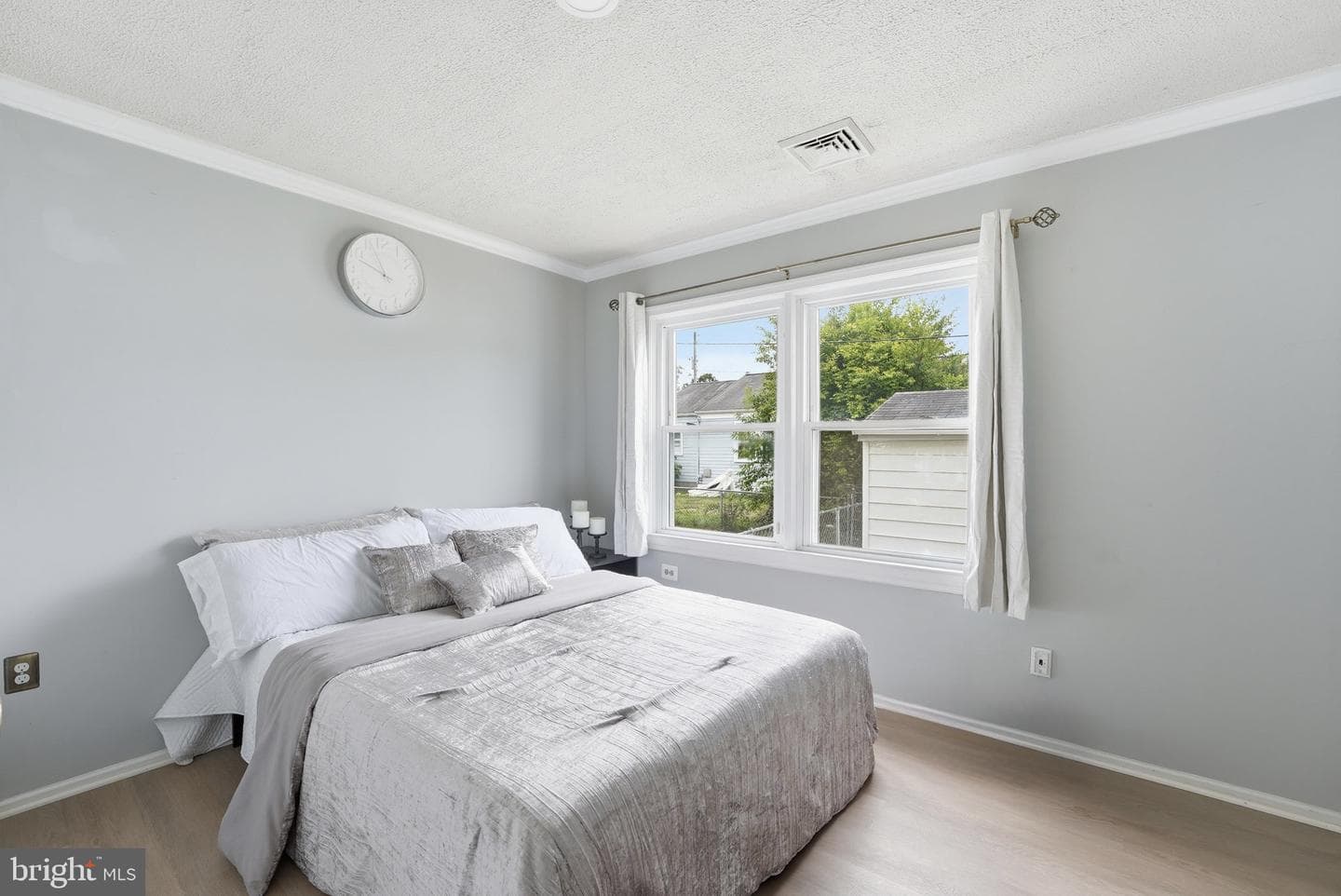 46 Circle Avenue photo 8