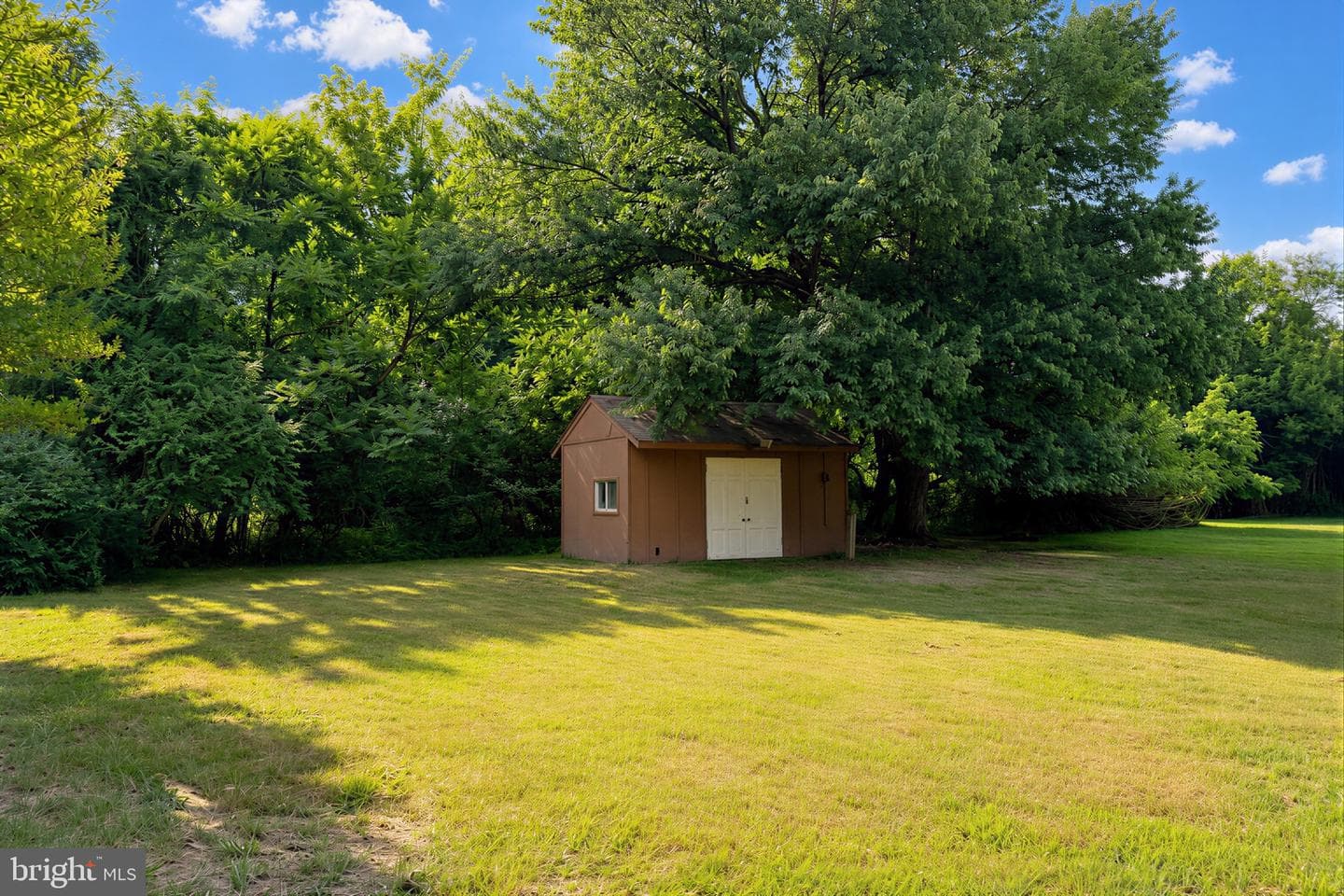 1565 Chester Avenue photo 29