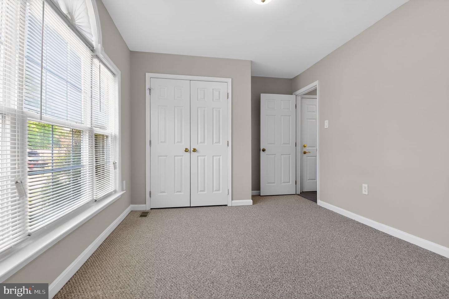 2604 Meadowsweet Drive photo 15