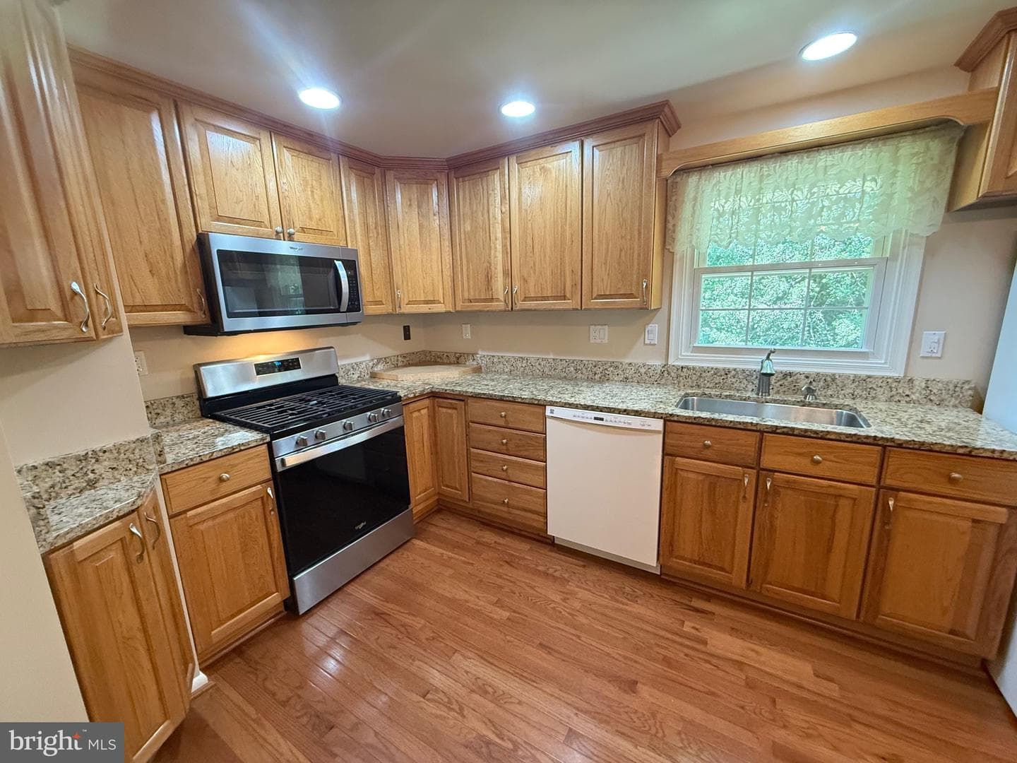 4007 Brewster Lane photo 5