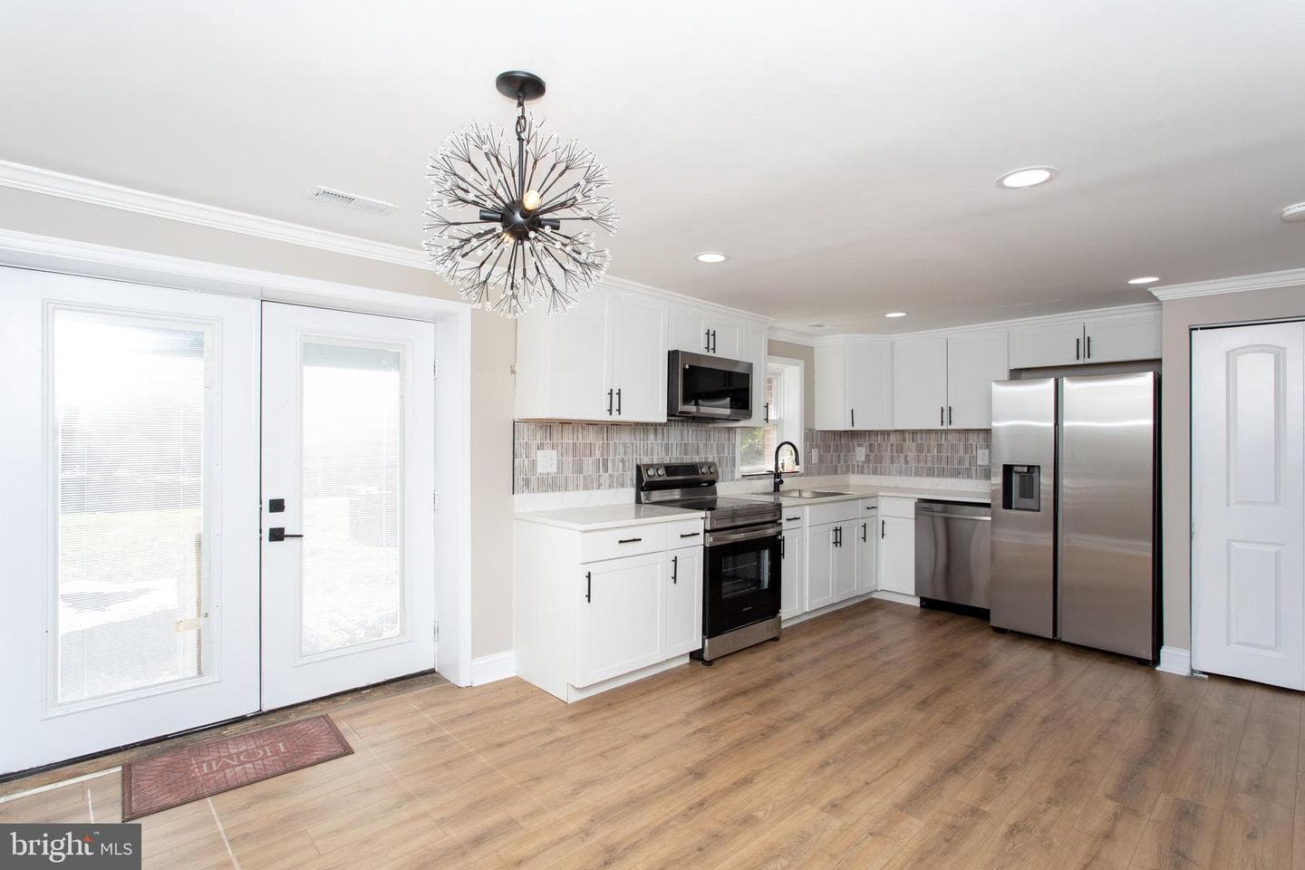906 Washington Avenue photo 15