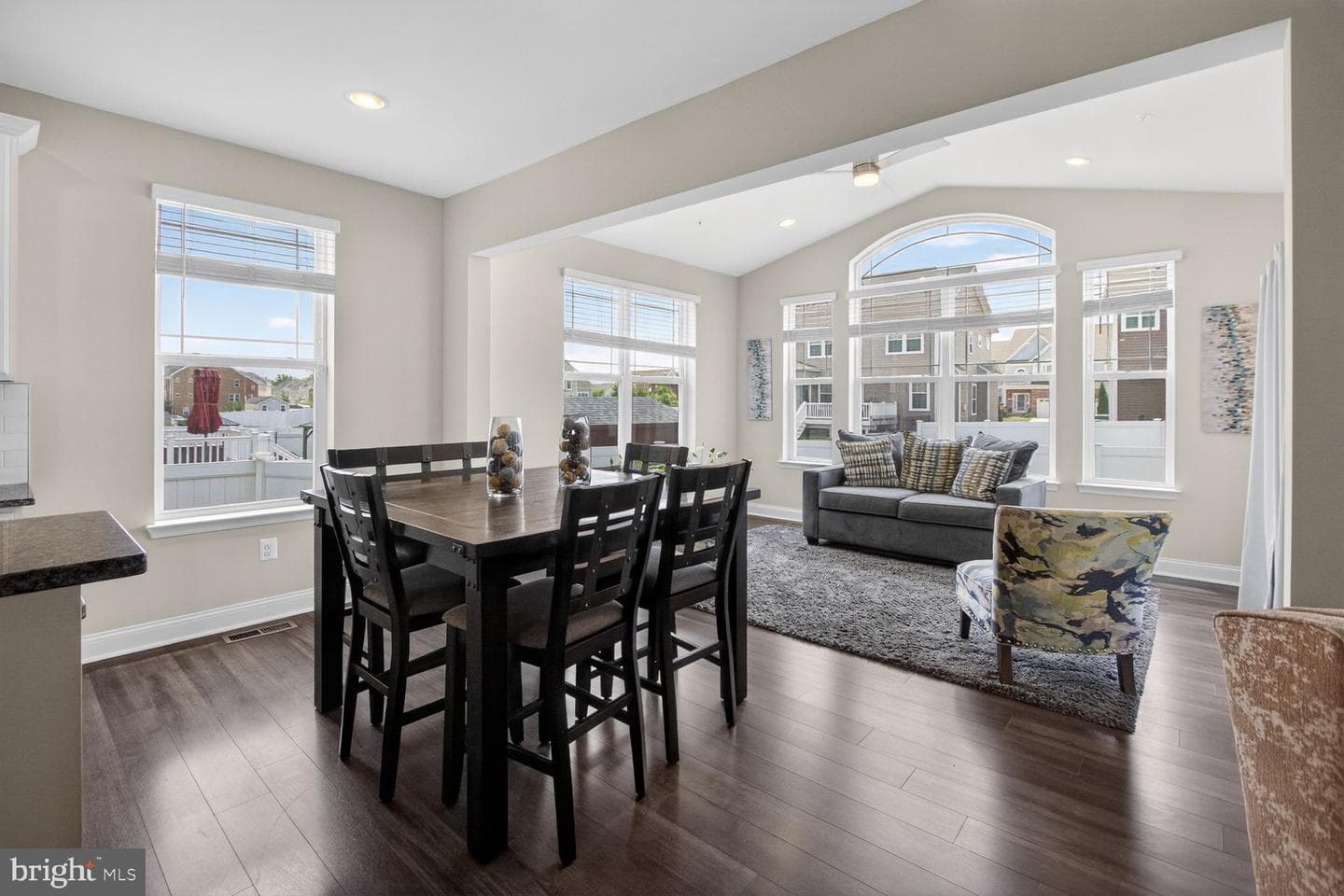5451 Dundee Lane photo 10