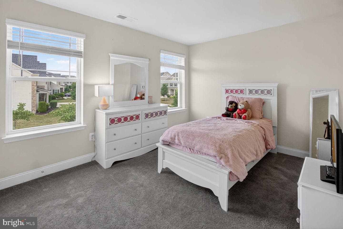 5451 Dundee Lane photo 32