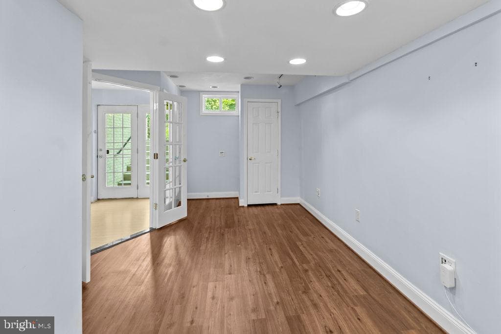 8085 Norwich Court photo 20