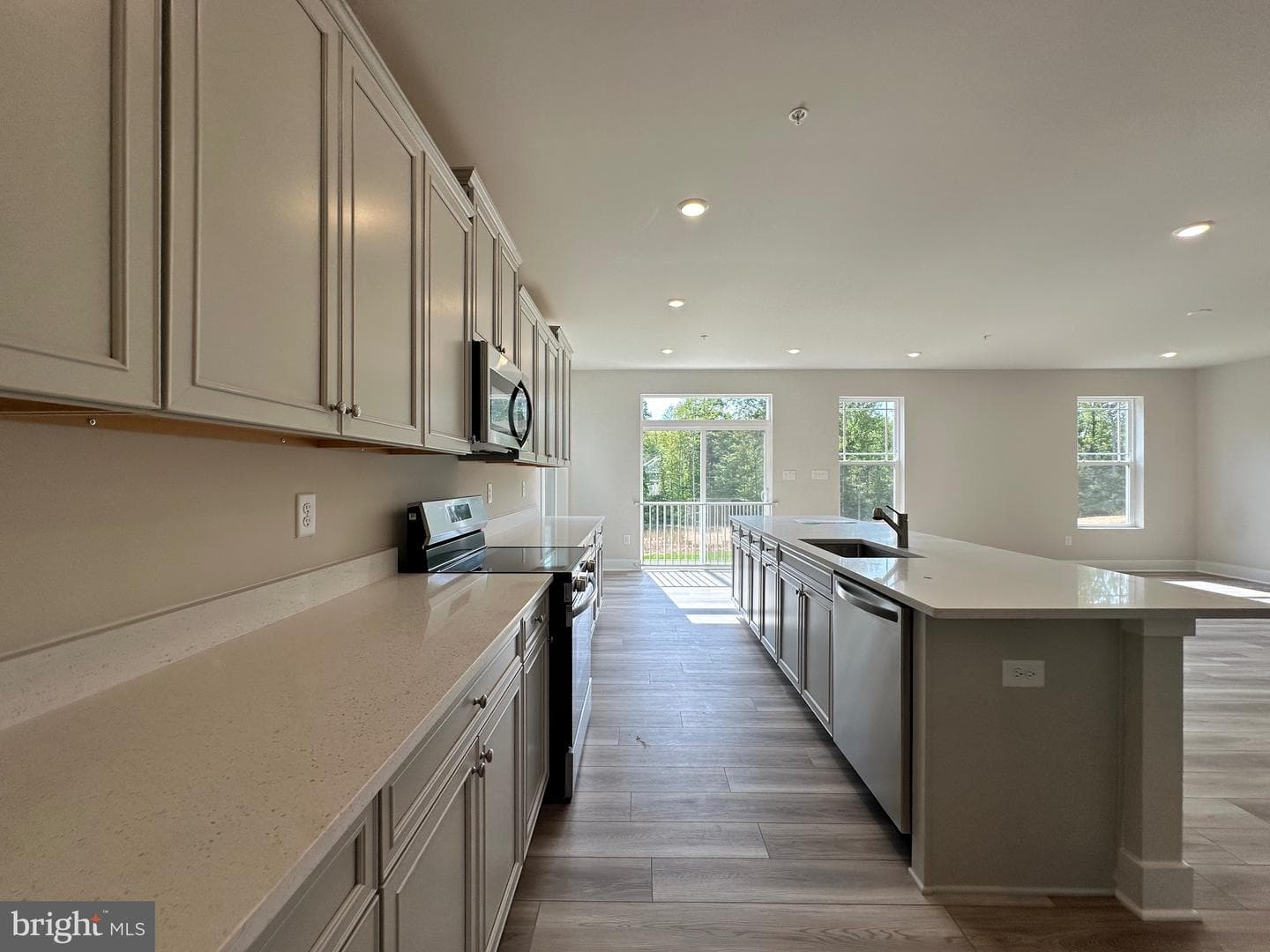 5340 Newport Circle photo 7