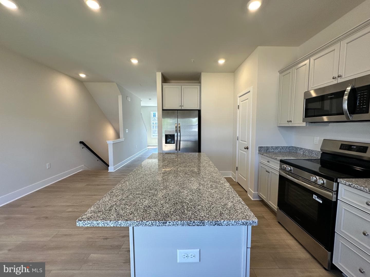 5513 Aberdeen Place photo 16