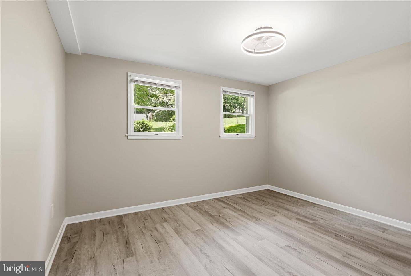 8855 Lowell Road photo 32